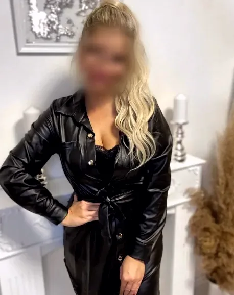 Doris, 35