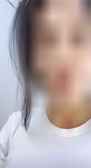 Fabienne, 25