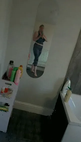 Lilly, 40