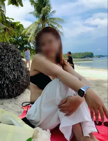 Lilly, 26