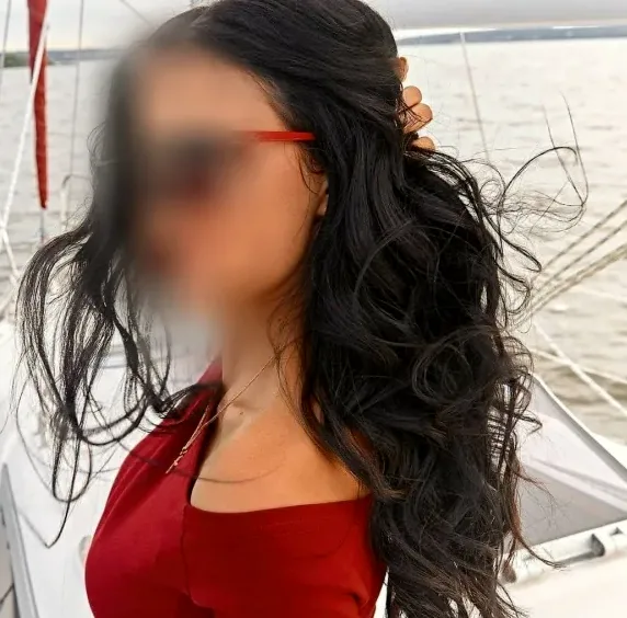 Marlene, 35