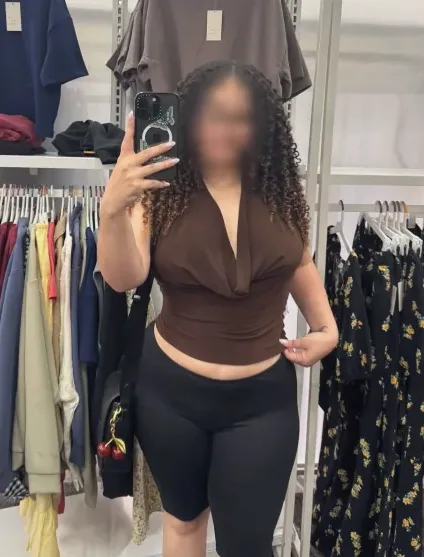 Sabine, 30
