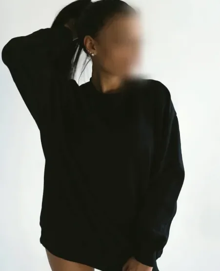 Viktoria, 29