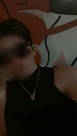 Yvonne, 23