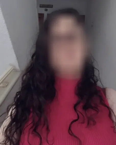 Zeynep, 34